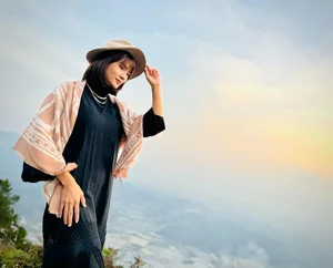 Strong and Beautiful Inspiring Single Mothers of Vietnamese Showbiz - image 1