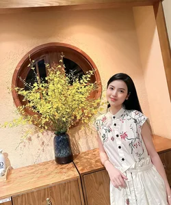 The Stunning Beauty of Footballer Quang Hai's Fiancée Chu Thanh Huyen - image 1