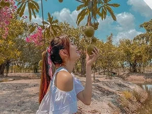 Inside the Luxurious Life and Successful Career of Star Minh Hang - image 0
