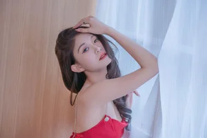 YiTuYu Art Language Vol.9917: Captivating Portrait Gallery of Model Liu - image 0