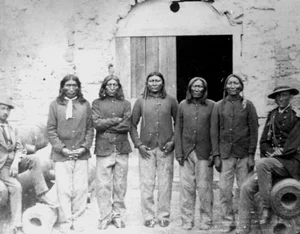 A Window into the Past: Rare Photos of American Life Over 100 Years Ago - image 7