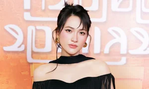 Actress Midu and Husband Join Stars at High-Profile Fashion Show - image 2