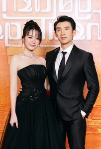 Actress Midu and Husband Join Stars at High-Profile Fashion Show - image 0