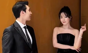 Actress Midu and Husband Join Stars at High-Profile Fashion Show - image 9