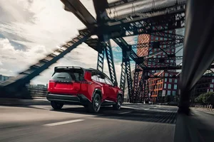 Toyota Strategic Shift: Betting Big on Plug-in Hybrid Technology - image 1