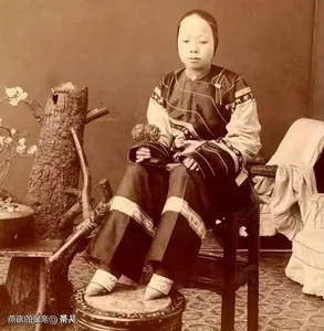 14 Rare Historical Photos Reveal Life in Late Qing Dynasty China - image 13