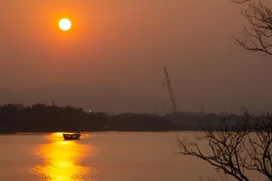 Capturing the Majestic Sunset Along Hue's Historic Perfume River - image 2