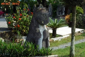 Exquisite Ancient Statues in the Tombs of Ancient Vietnamese Officials - image 5