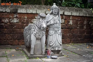Exquisite Ancient Statues in the Tombs of Ancient Vietnamese Officials - image 7