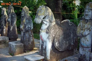 Exquisite Ancient Statues in the Tombs of Ancient Vietnamese Officials - image 10