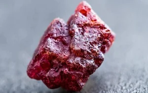 The Story of Vietnam's Largest Gemstone That Shocked Scientists - image 0