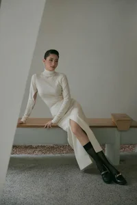 Miss Cao Bang Luong Thuy Linh: From Beauty Queen to CEO Style - image 10