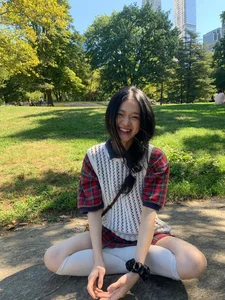 Linh Ka Style Evolution: From Mature Criticism to Subtle Elegance and Glamour - image 0