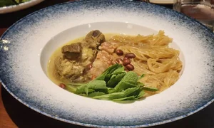 Discovering Que Son Cassava Noodles: Vietnam’s Unique Net-Like Culinary Masterpiece - image 5