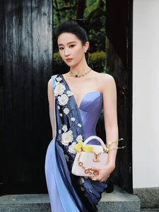 Timeless Icons: Carman Lee and Liu Yifei Capture the Spotlight at Recent Cultural Festival - image 0