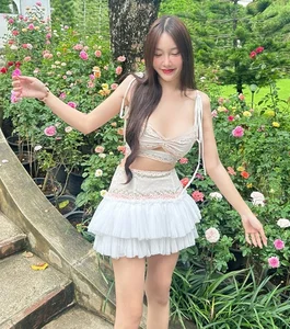 Alluring Feminine Fashion: Embracing the Soft Aesthetic and Off-Shoulder Trends - image 3