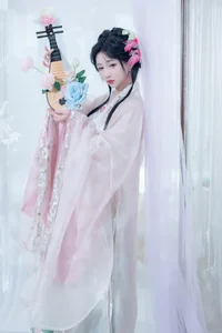 YiTuYu Art Language Vol.6142: Exploring the Elegance of Qi Luo Sheng De Xiao Su Su - image 0