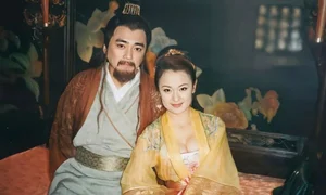 Mesmerizing Visuals of Wang Yuyan’s Mother in Jin Yong’s Classic Adaptations - image 18