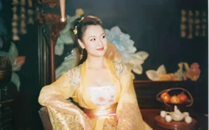 Mesmerizing Visuals of Wang Yuyan’s Mother in Jin Yong’s Classic Adaptations - image 4