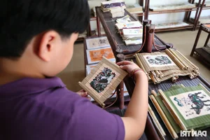 Reviving Dong Ho Folk Paintings: Vietnamese Artisans Share Heritage Globally - image 2