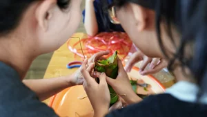 Beautiful Tet Traditions and Customs Cherished by Vietnamese Families - image 8