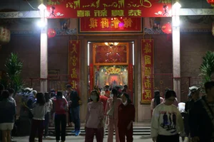 Beautiful Tet Traditions and Customs Cherished by Vietnamese Families - image 10