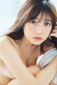 Stunning Akari Akase Digital Photo Book "Pure" - Elegant Japanese Fashion and Portrait Photography from FLASH Digital Collection - image 2