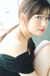 Stunning Akari Akase Digital Photo Book "Pure" - Elegant Japanese Fashion and Portrait Photography from FLASH Digital Collection - image 5