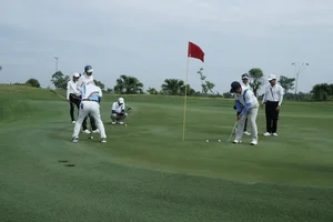 Long An - South Korea Friendship Golf Tournament: Strengthening Ties Through Sport - image 0