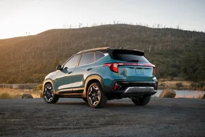 2025 KIA Seltos Launches with Aggressive Pricing Starting at 599 Million VND - image 8