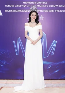 Huynh Tran Y Nhi Inspires with Elegant Monochrome Fashion Comeback - image 7
