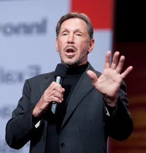 Inside the Lavish Lifestyle of the World's Second Richest Person - image 6