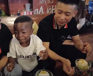Quang Linh Vlog Challenges the Sourest Fruit in Vietnam: A Culinary Adventure - image 3
