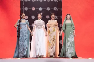 The New Mentor Beauties Dazzle in Ao Dai as Thanh Hang Bridal Look Goes Viral - image 8