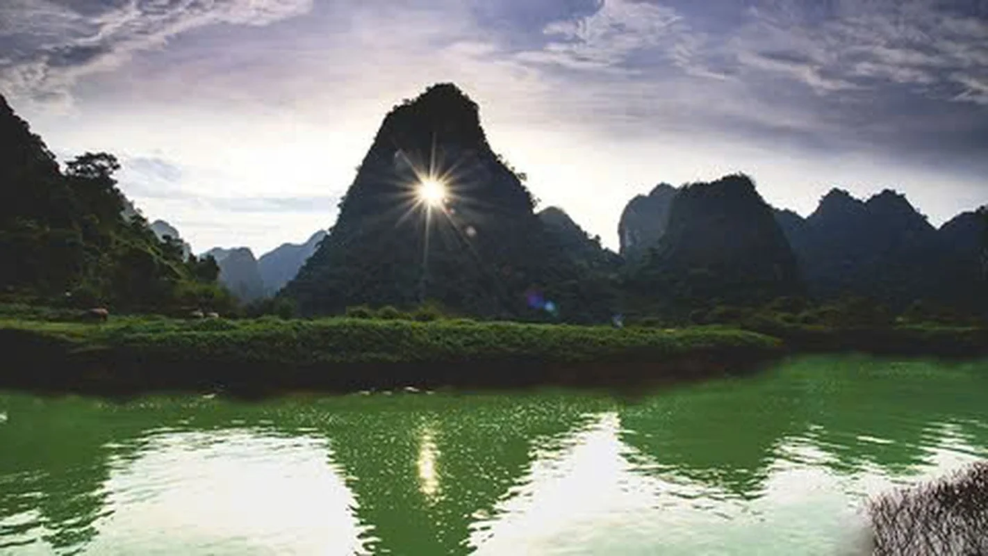 Discovering Mat Than Nui: The Breathtaking ‘Eye of the Mountain’ in Cao Bang