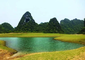 Discovering Mat Than Nui: The Breathtaking ‘Eye of the Mountain’ in Cao Bang - image 4