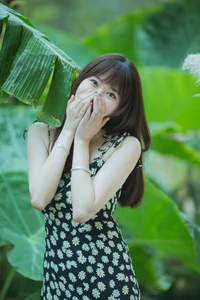 Elegant Artistry in YiTuYu Art Language Vol.4823 Featuring Fen Fen Tou - image 3