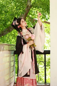 YiTuYu Art Language Vol.9970: Captivating Portraits of Xiao Du Tong Xue - image 5