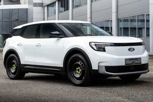 The Stealth Ford Explorer EV Van: 602km Range with Undercover Style - image 3