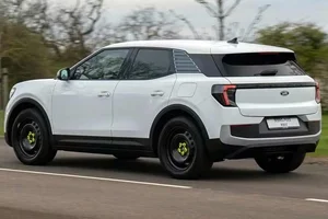 The Stealth Ford Explorer EV Van: 602km Range with Undercover Style - image 10