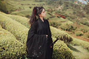 YiTuYu Art Language Vol.5830: Elegant Portrait Series Featuring Dang Chu Jiao Ren Jia Xiao Tian Tian - image 3