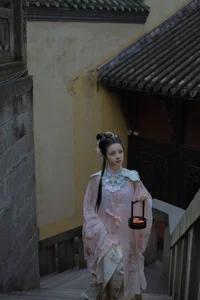 Captivating Visuals: YiTuYu Art Language Vol.5685 Starring the Stunning Chu Yao - image 4