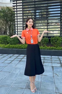 Chic and Professional Teaching Outfits of Miss World Vietnam Luong Thuy Linh - image 3