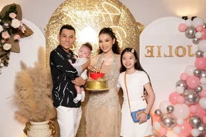 Phuong Trinh Jolie and Ly Binh Celebrate Blended Family Happiness - image 2