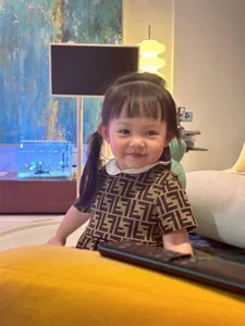 Dam Thu Trang's Daughter Suchin Steals the Spotlight in Luxury Fashion - image 14