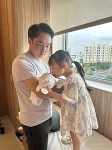 Dam Thu Trang's Daughter Suchin Steals the Spotlight in Luxury Fashion - image 15