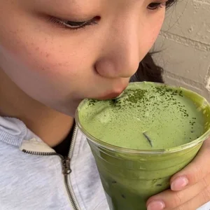 Tang Thanh Ha Maintains Wellness Routine with Trendy Beauty Drink in France - image 3