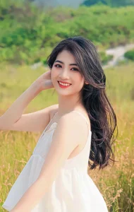 Meet the Rising Star: Thai Nguyen Beauty Captivating VTV Audiences - image 15