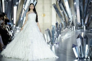 Quyen Linh's Daughter Steals the Spotlight: From Runway Glam to Everyday Elegance - image 1