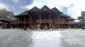Inside Vietnam Largest Lim Wood Stilt House Worth 200 Billion VND - image 6